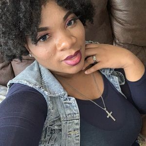 Meet your Posher, Jazmine